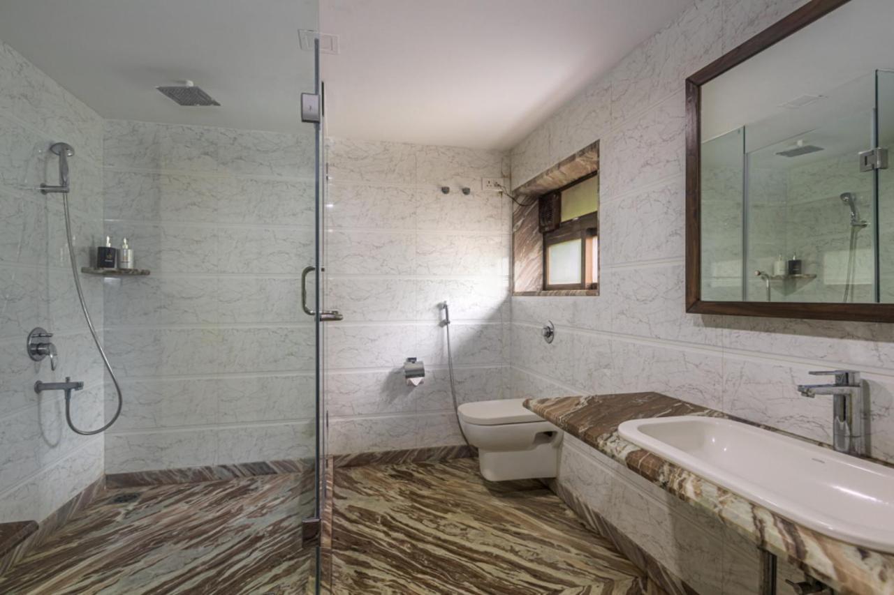Saffronstays Aura, Alibaug - Luxury Pool Villa With A Game Room And Spacious Lawn Alībāg Extérieur photo
