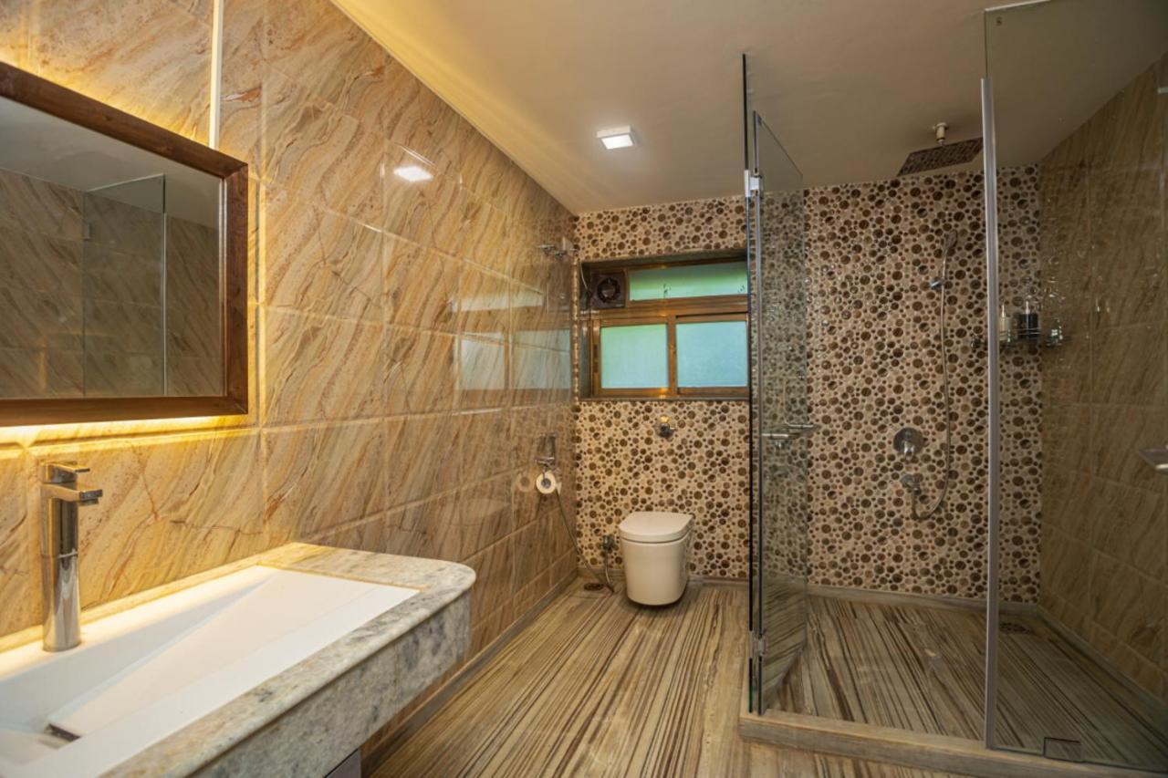 Saffronstays Aura, Alibaug - Luxury Pool Villa With A Game Room And Spacious Lawn Alībāg Extérieur photo