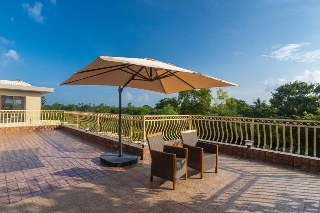 Saffronstays Aura, Alibaug - Luxury Pool Villa With A Game Room And Spacious Lawn Alībāg Extérieur photo