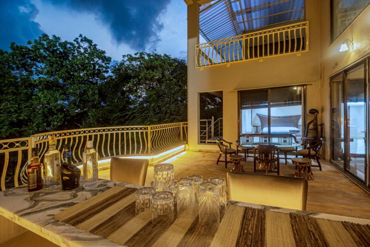 Saffronstays Aura, Alibaug - Luxury Pool Villa With A Game Room And Spacious Lawn Alībāg Extérieur photo